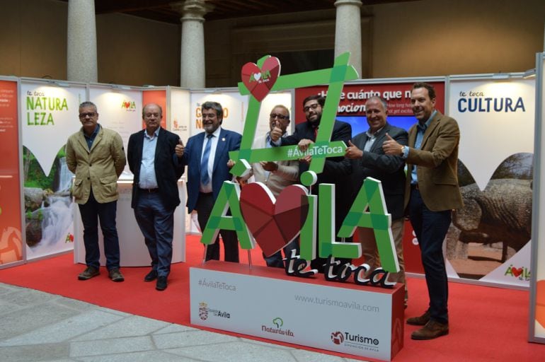 Presentación del stand turístico de la diputación &quot;Ávila te toca&quot; 