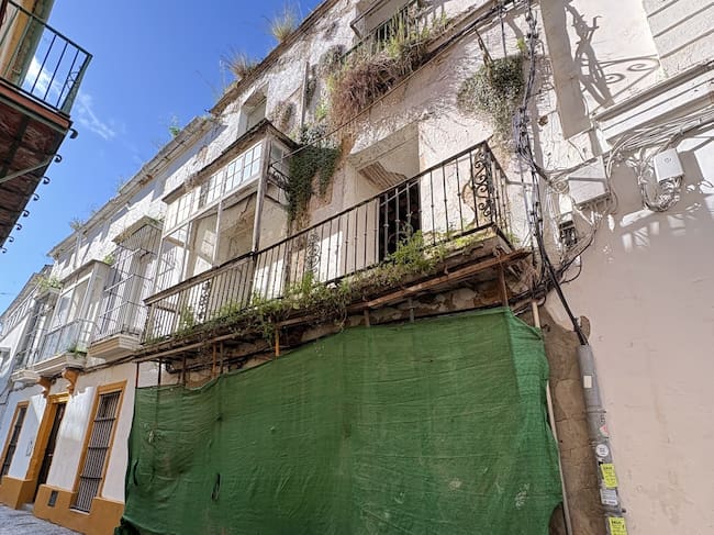 Edificio ubicado en la calle Francos número 29