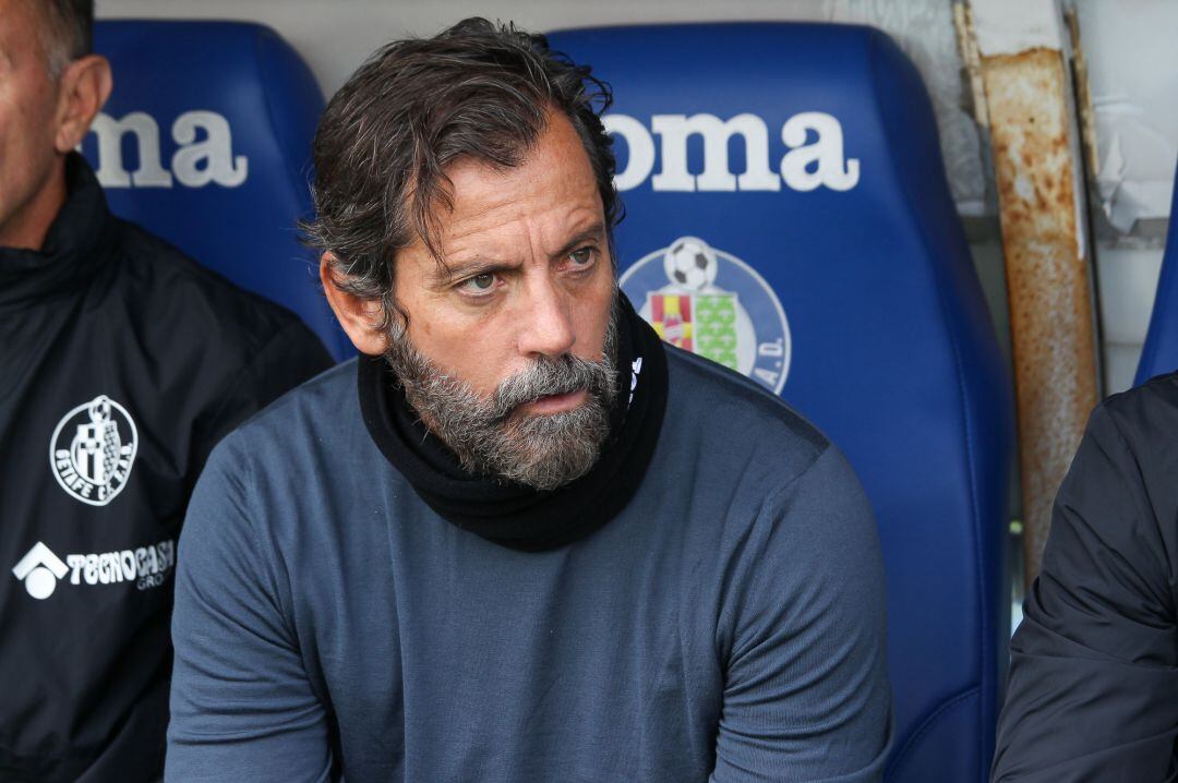 ..Quique Sanchez Flores, head coach of Getafe looks on during La Liga football match played between Getafe CF and Cadiz CF at Coliseum Alfonso Perez on November 21, 2021 in Madrid, Spain.
 AFP7 
 21/11/2021 ONLY FOR USE IN SPAIN