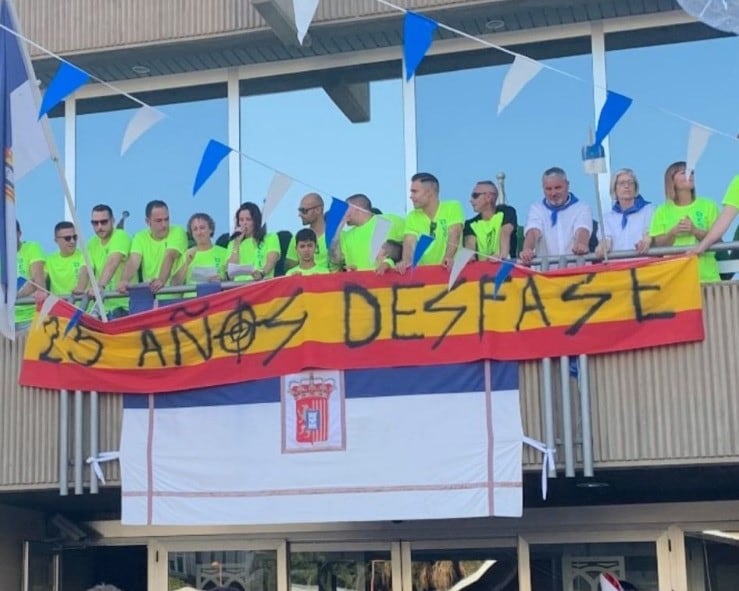 Imagen de la pancarta durante las fiestas 