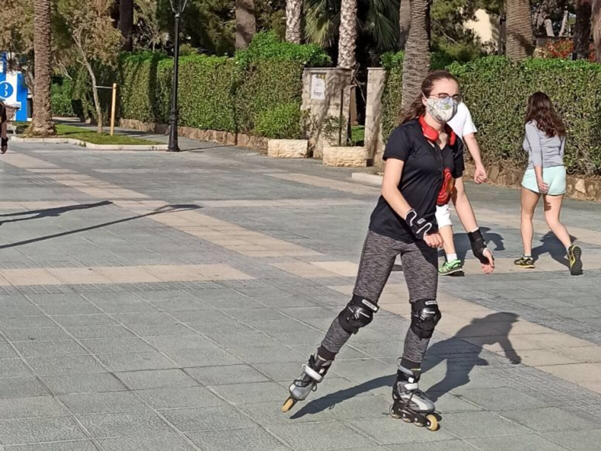 Benicàssim tramita 100 denuncias por el incumplimiento en el uso de la mascarilla