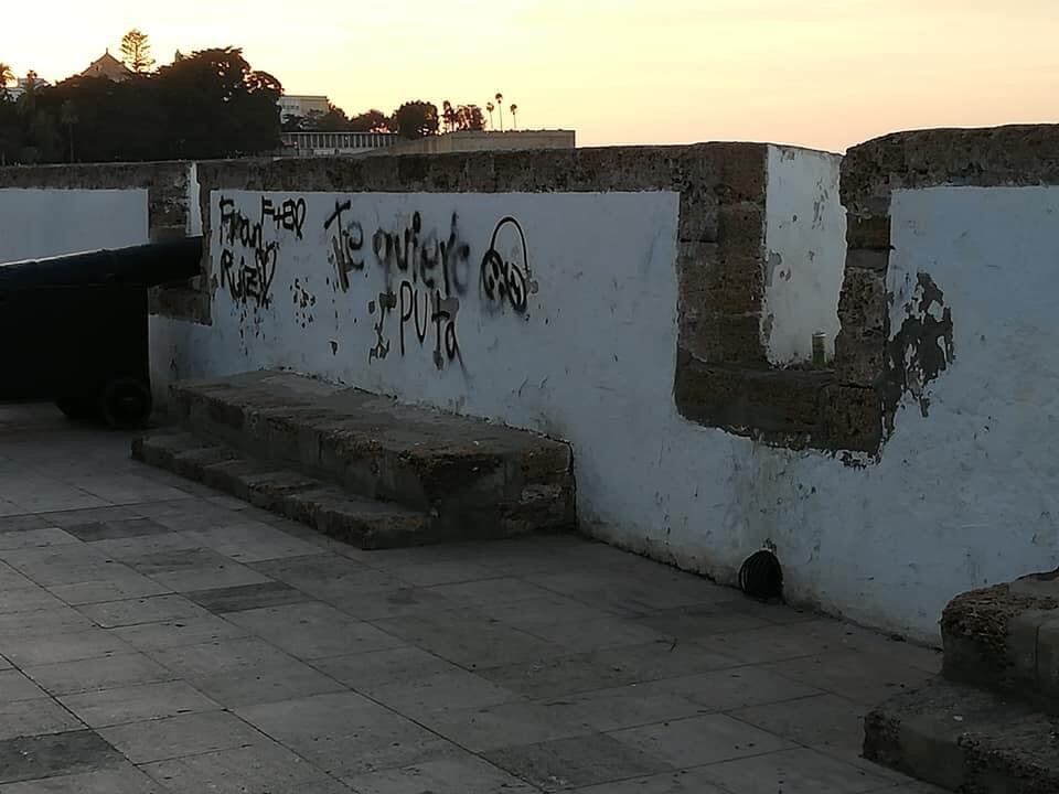 Pintadas en las murallas de San Carlos