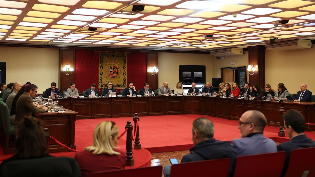 El pleno de Móstoles debatirá este jueves investigar al alcalde, Manuel Bautista, por el presunto acoso denunciado por una exconcejala