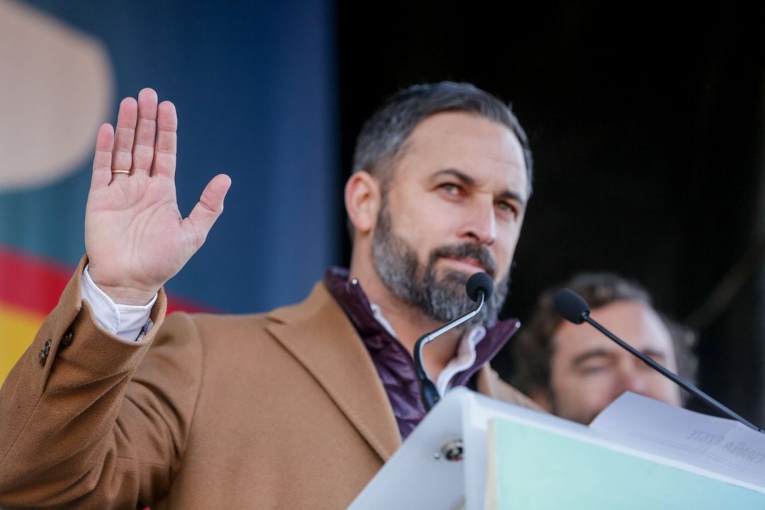 El presidente de Vox, Santiago Abascal, durante una concentración convocada por su partido e impulsada por la plataforma &#039;España Existe&#039; frente al Ayuntamiento de la capital para reivindicar la identidad de España, en Madrid (España) a 12 de enero de 2020 12 enero 2020; banderas, España