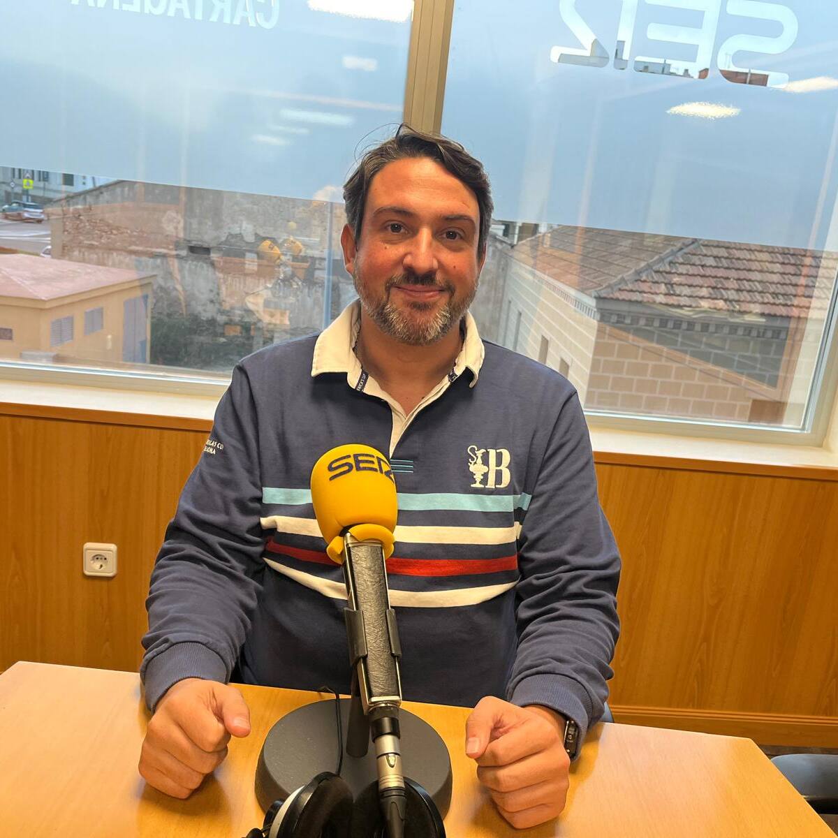 "No hay ni una sola inmersión en todos los años que llevo pilotando, en la que no hayamos encontrado plásticos"