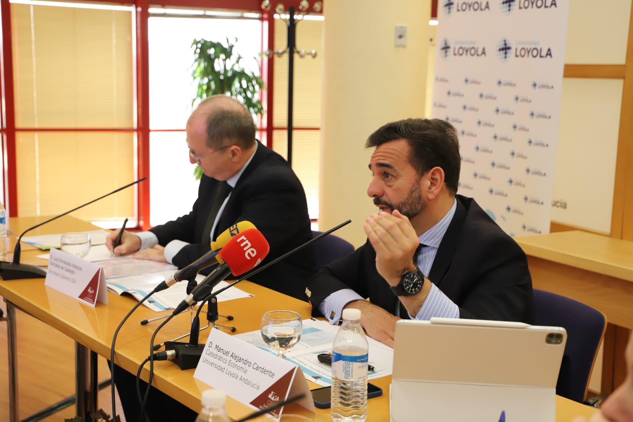 Presentación del informe de la economía andaluza de la CEA y la Universidad Loyola.