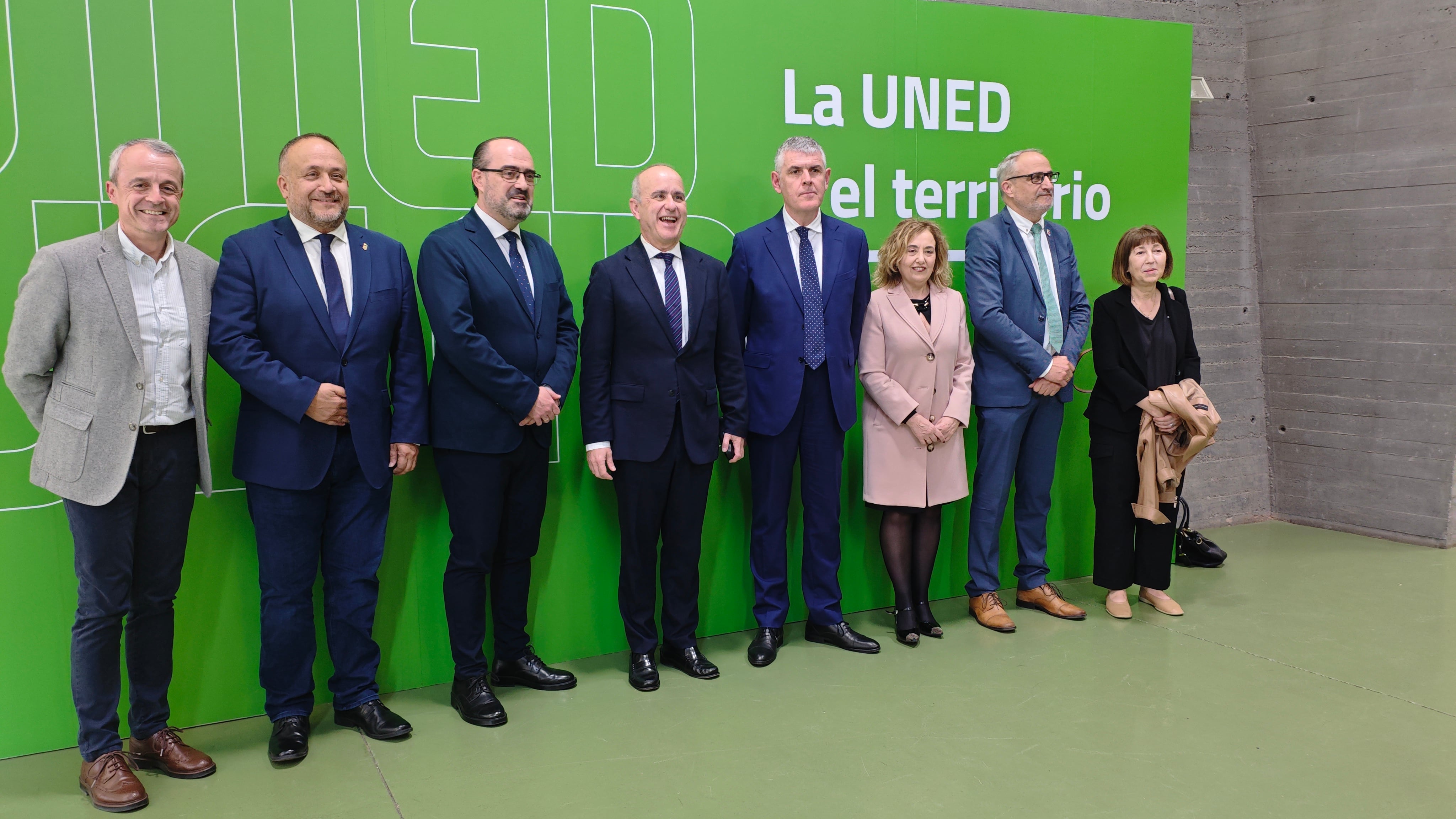 Las autoridades en el acto de graduación