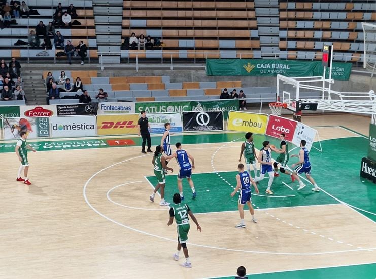 Lobe Huesca la Magia durante un partido de esta temporada