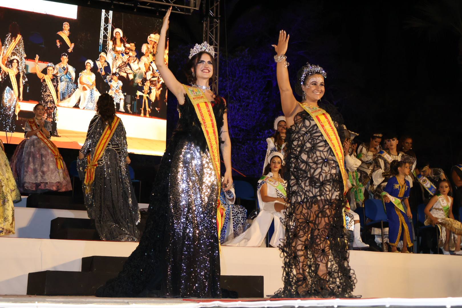 Ana Berenguer, de la comparsa Mozárabes, fue proclamada como Reina Cristiana, mientras que del bando moro, Carmen Díaz, de la comparsa Negres Betànics, recibió el título de Sultana Mora.