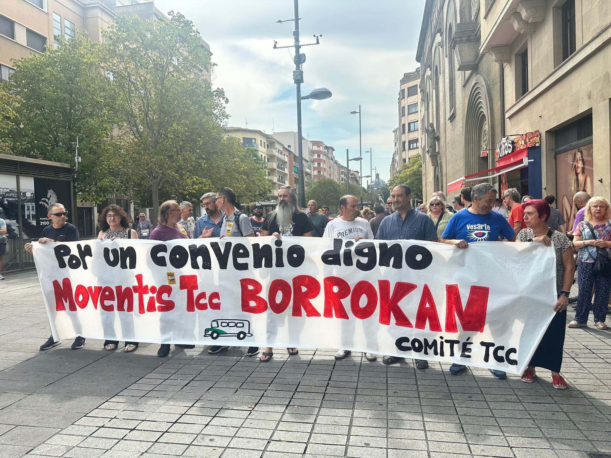 Los trabajadores de las villavesas en una concentración