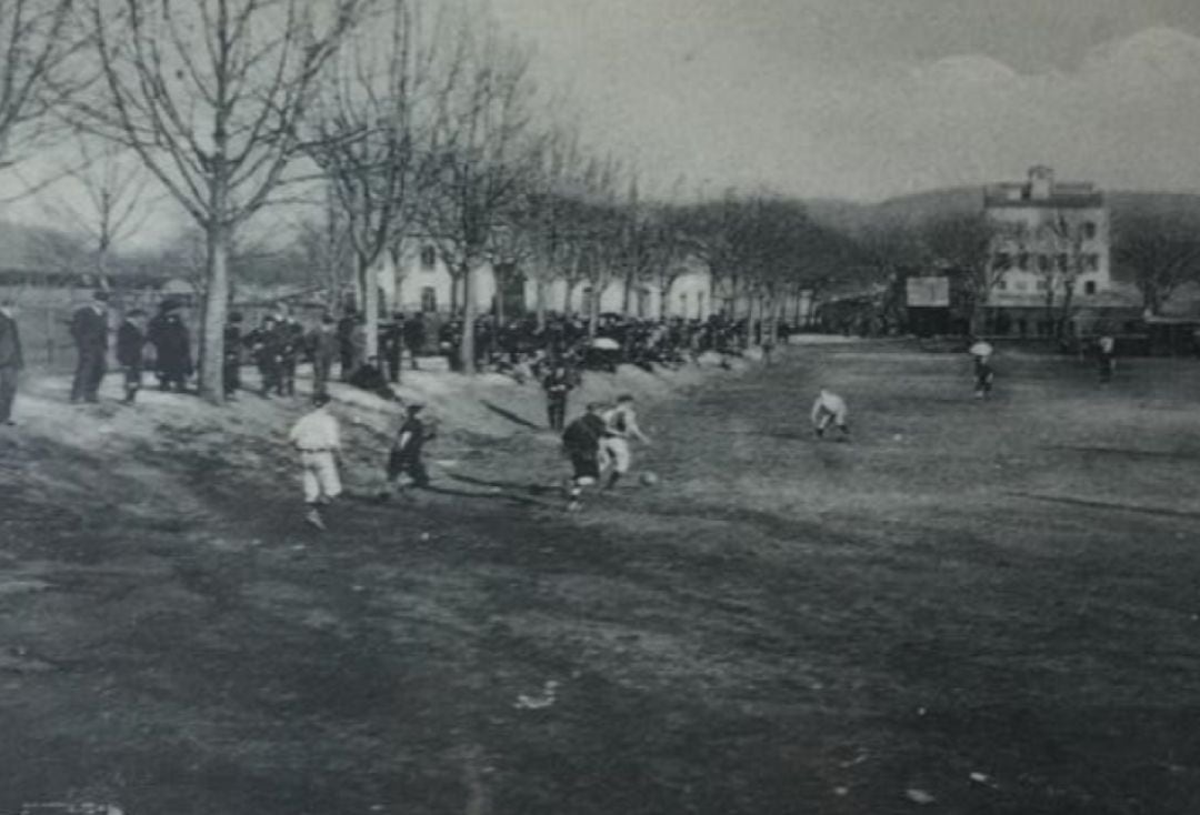 Postal de un partido del Exiles en los Cuadros del Relleno