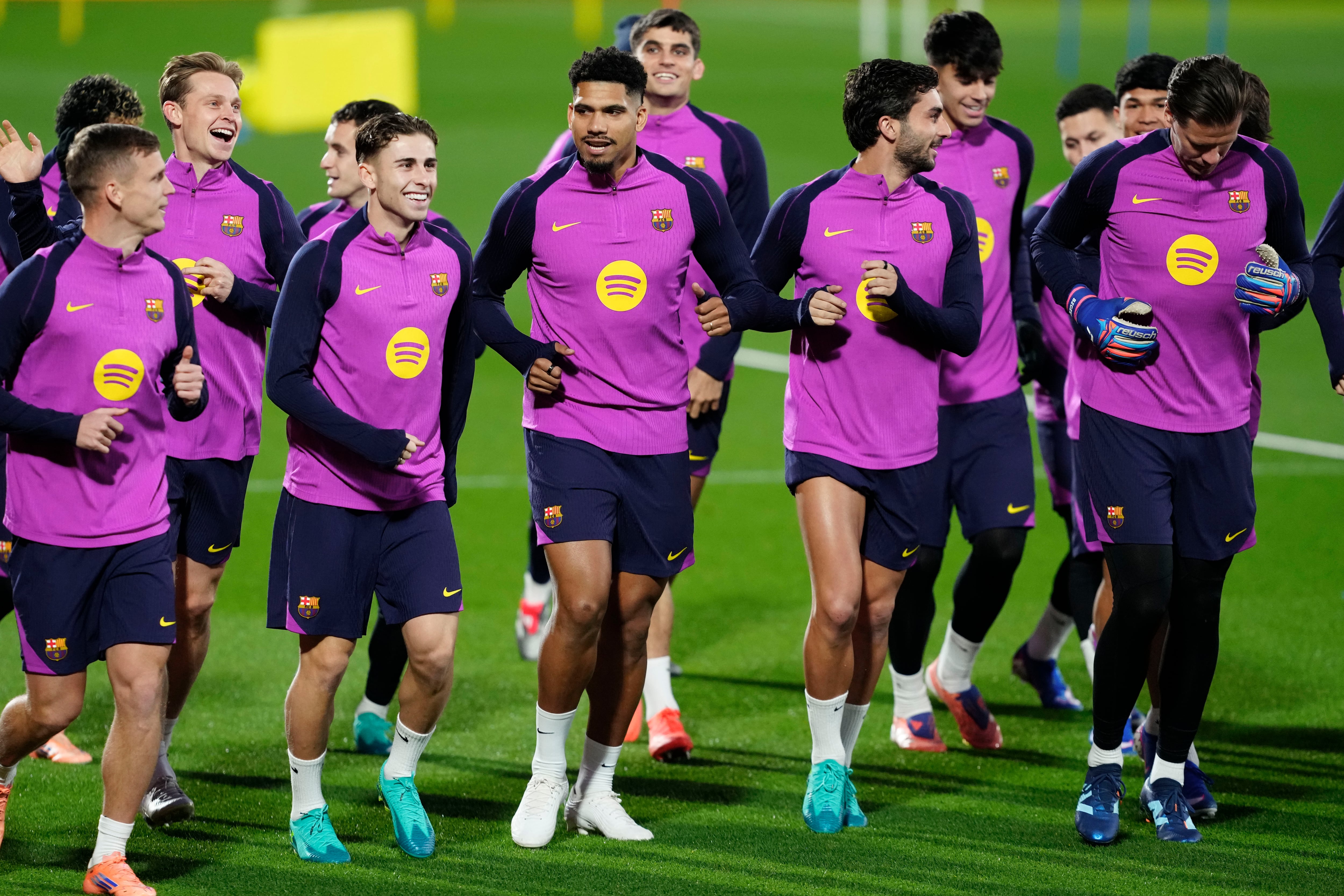 Ronald Araújo, en el entrenamiento del FC Barcelona del 29 de diciembre