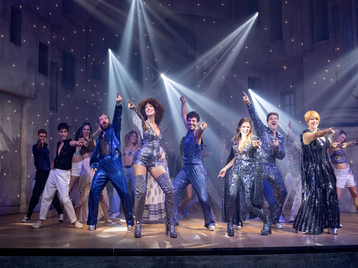 Entrevista a Gina Gonfaus del musical Mamma Mia en Hoy por Hoy Alicante OK