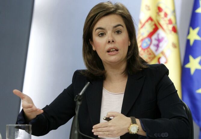 La vicepresidenta del Gobierno, Soraya Sáenz de Santamaría, durante la rueda de prensa posterior a la reunión del Consejo de Ministros.