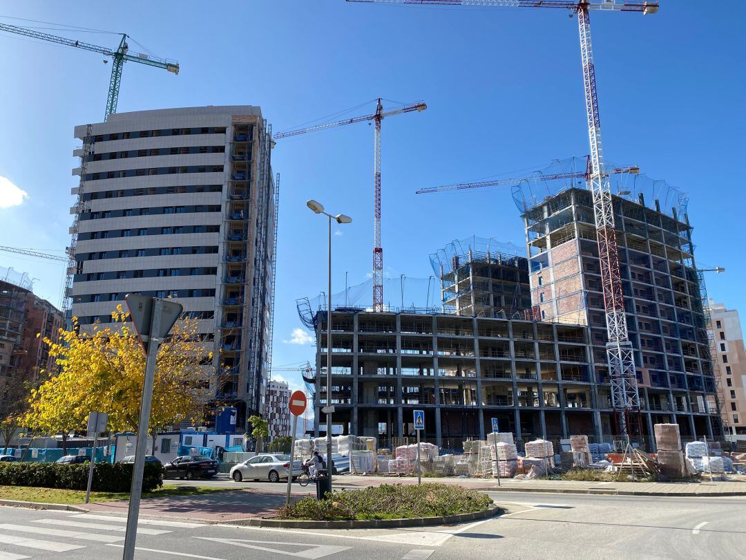 Viviendas en construcción en el barrio malagueño de Teatinos