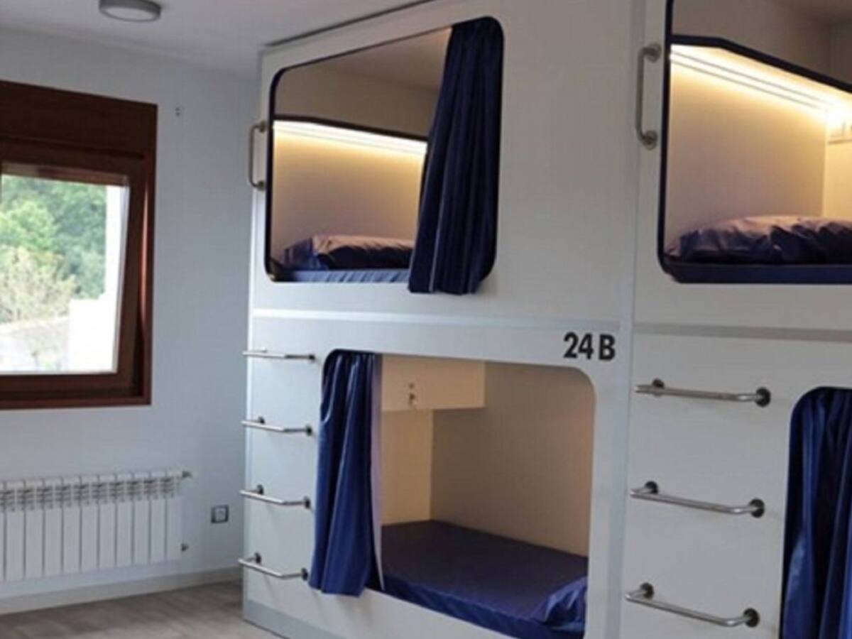 Barcelona paraliza las obras de los 'pisos colmena'