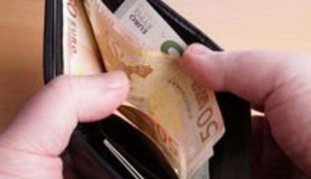 La cartera fue devuelta a su propietario apenas dos horas después de que fuera extraviada