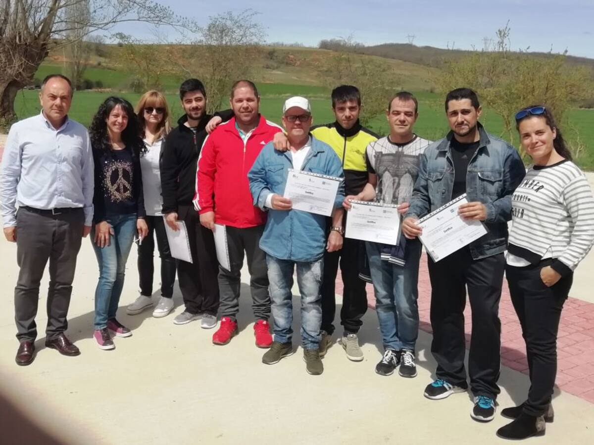 El programa "Dehesa de Tablares" forma a 55 alumnos como auxiliares de aprovechamientos forestales
