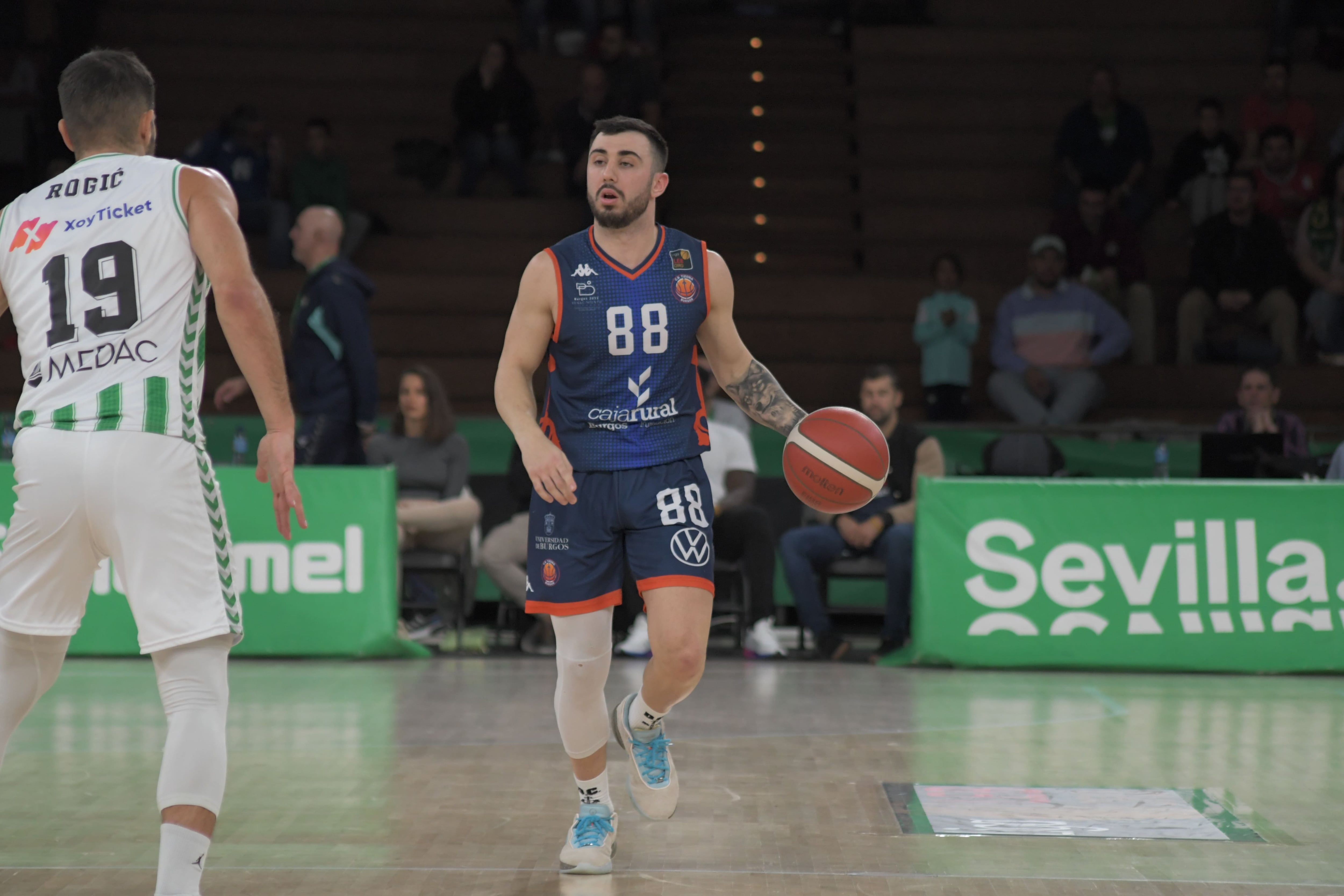 Dídac Cuevas en un partido ante el Real Betis. / Foto: CB Tizona