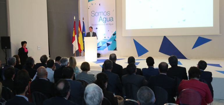 Intervención de García-Page durante el acto institucional del Día del Agua en Toledo