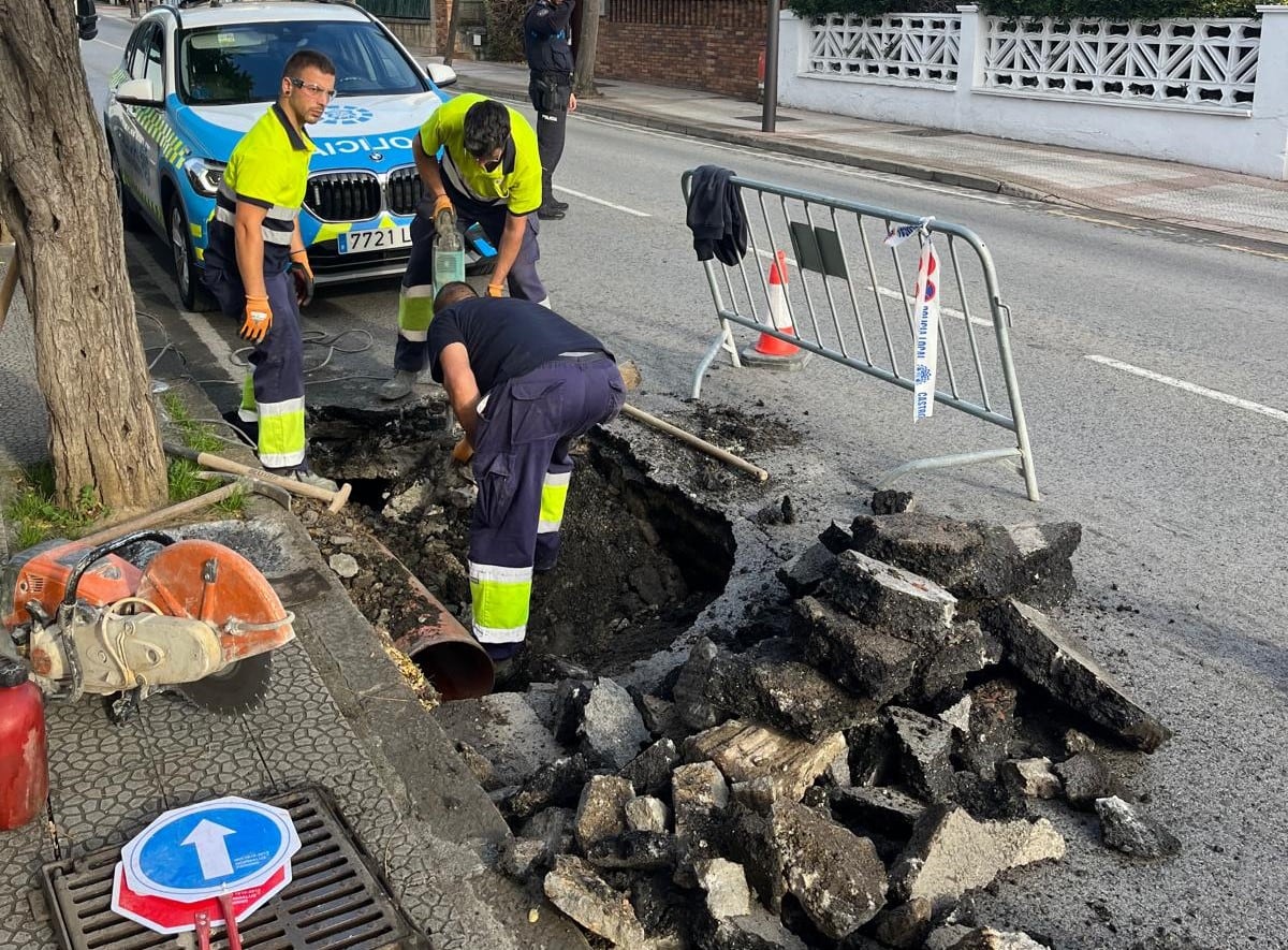 El desprendimiento se produjo por filtraciones de agua de la tubería de pluviales
