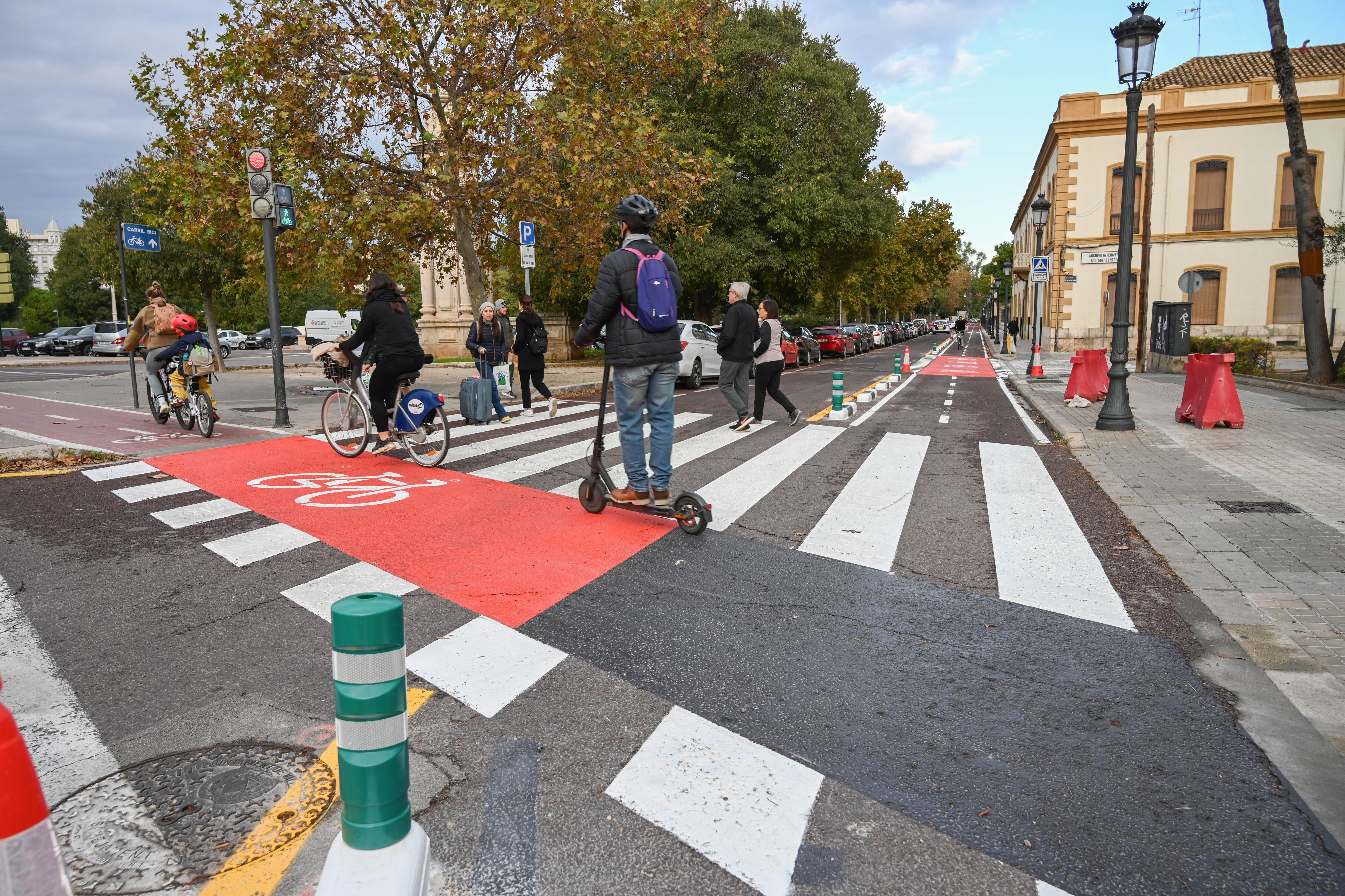 Nuevo carril bici de la Alameda de València