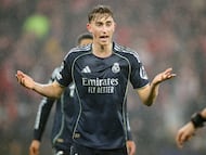 Dean Huijsen durante el partido frente al Benfica en Champions League