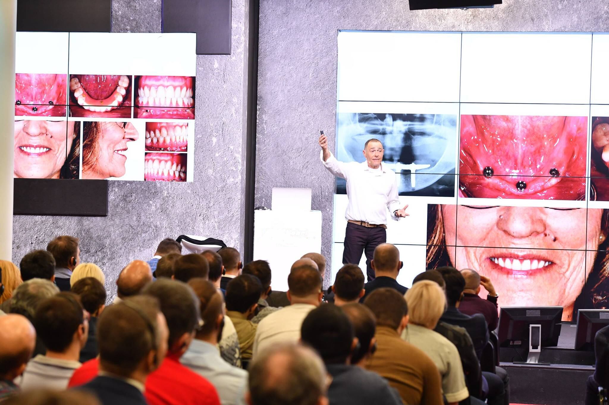 Rubén Davó, del Hospital Vithas Medimar, es reconocido desde hace años como formador de referencia y experto en técnicas de implantes complejos a nivel internacional