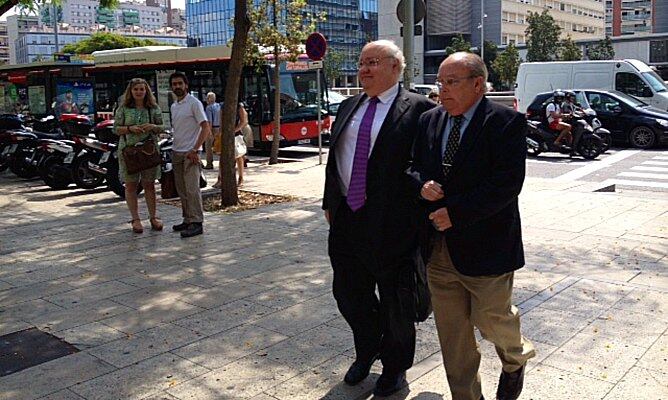 El número dos del Departament de Justícia, Enric Colet, a la seva arribada als jutjats per declarar com a imputat en el cas ITV