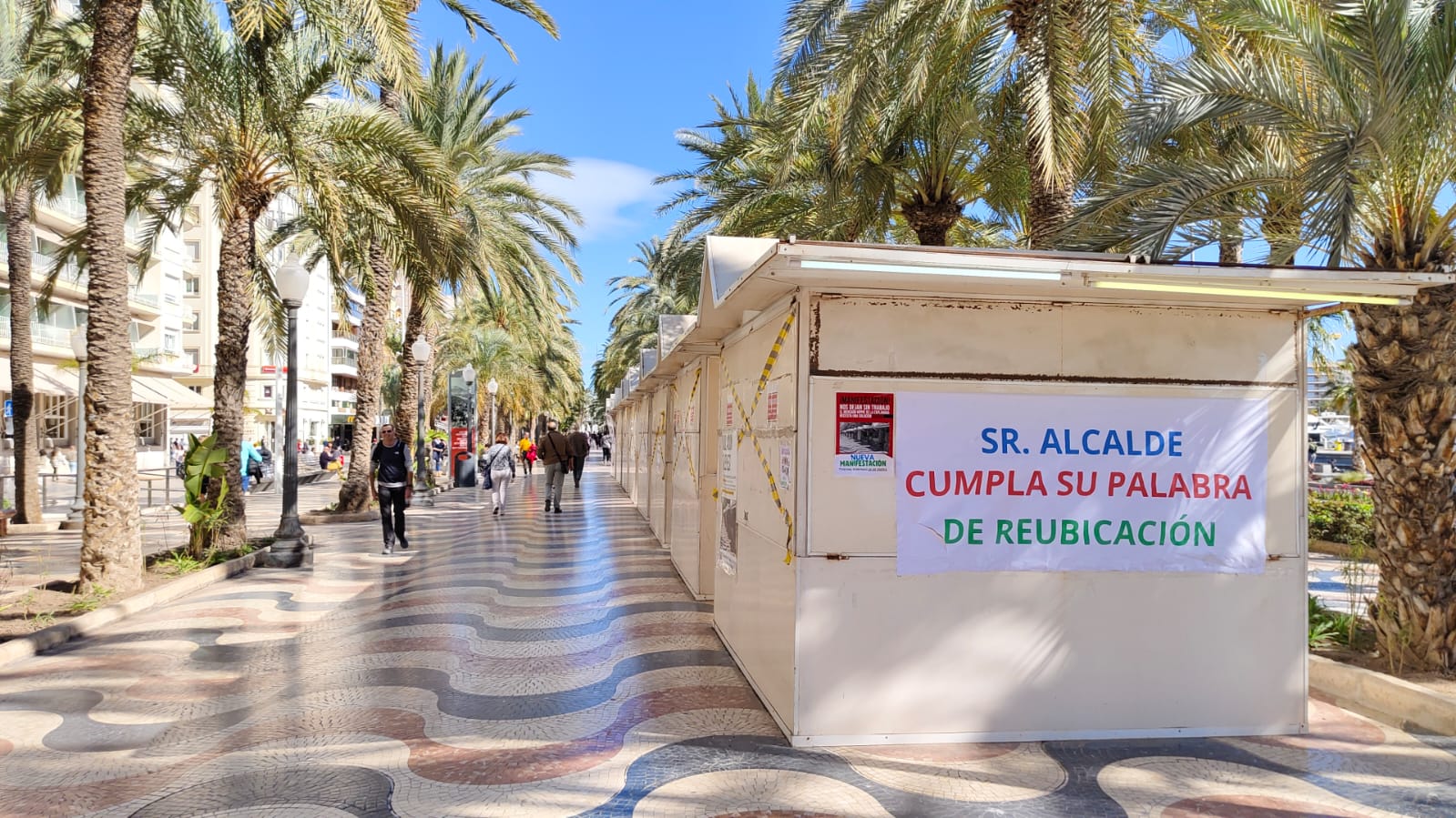 Imagen de las casetas en el paseo de la Explanada este sábado 1 de febrero