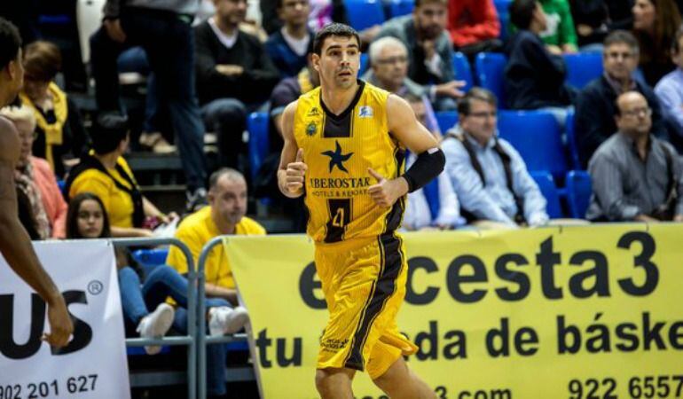 Saúl Blanco tiene molestias en sus rodillas.