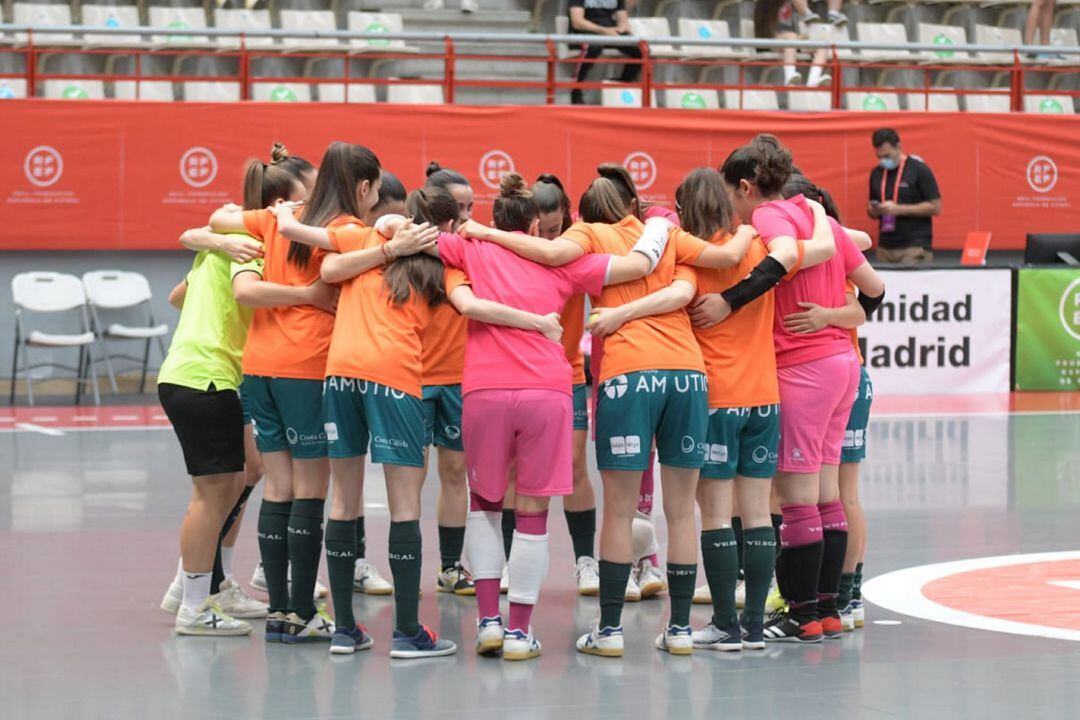 Las jugadoras de STV se conjuran antes de la semifinal