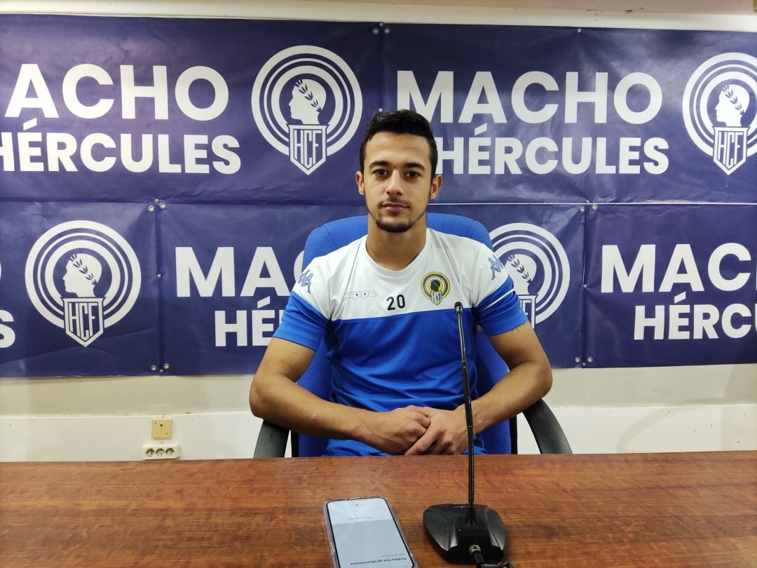 Javi Pérez, en la sala de prensa del Rico Pérez