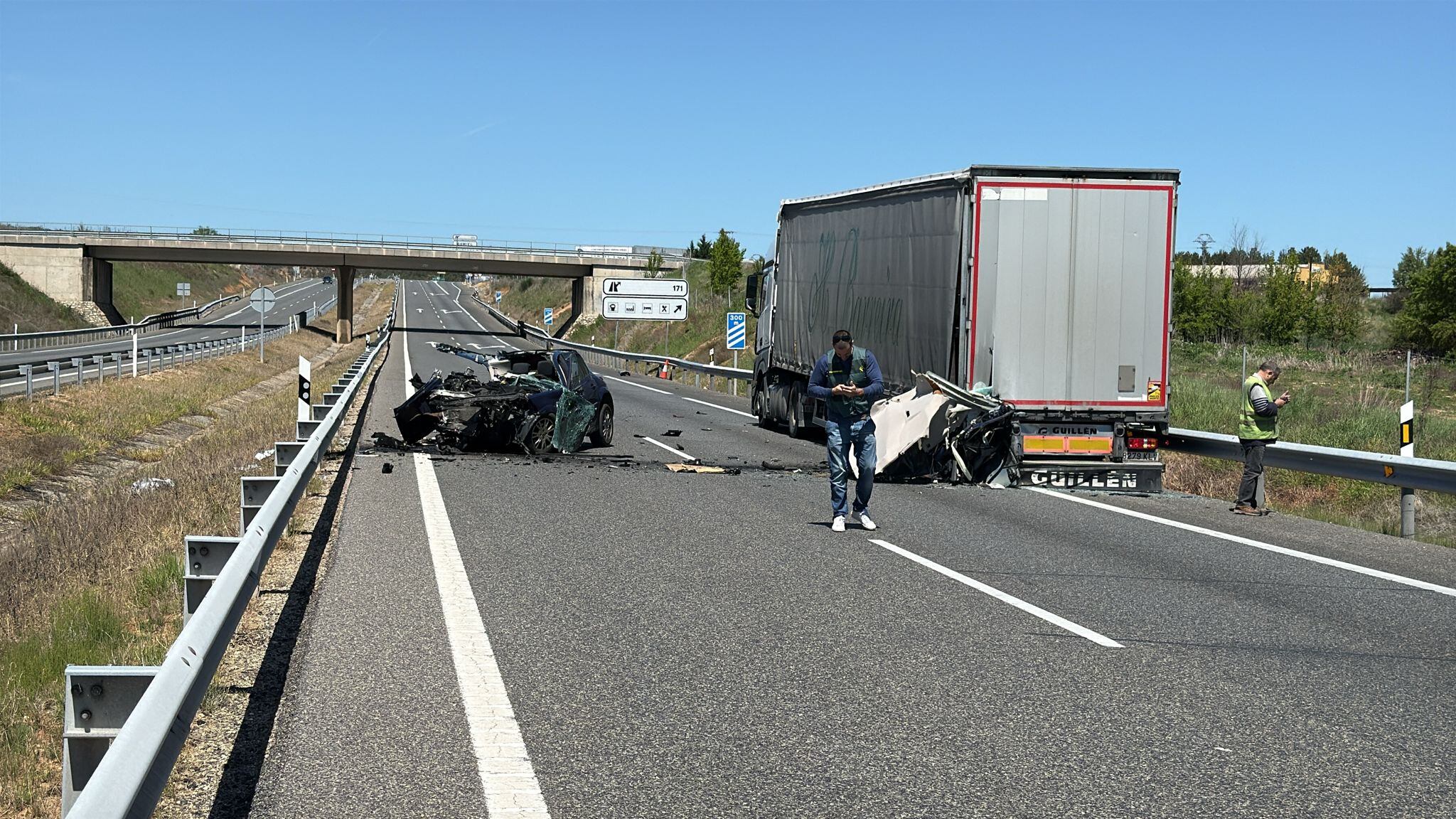 Estado en que quedaron los vehículos tras el accidente