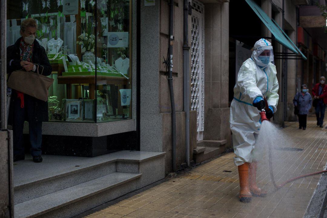 Los contagios registrados en las últimas horas por coronavirus en Euskadi han subido ligeramente de los 272 del pasado domingo a 336 este lunes, aunque la presión hospitalaria ha descendido de los 304 ingresados a 296