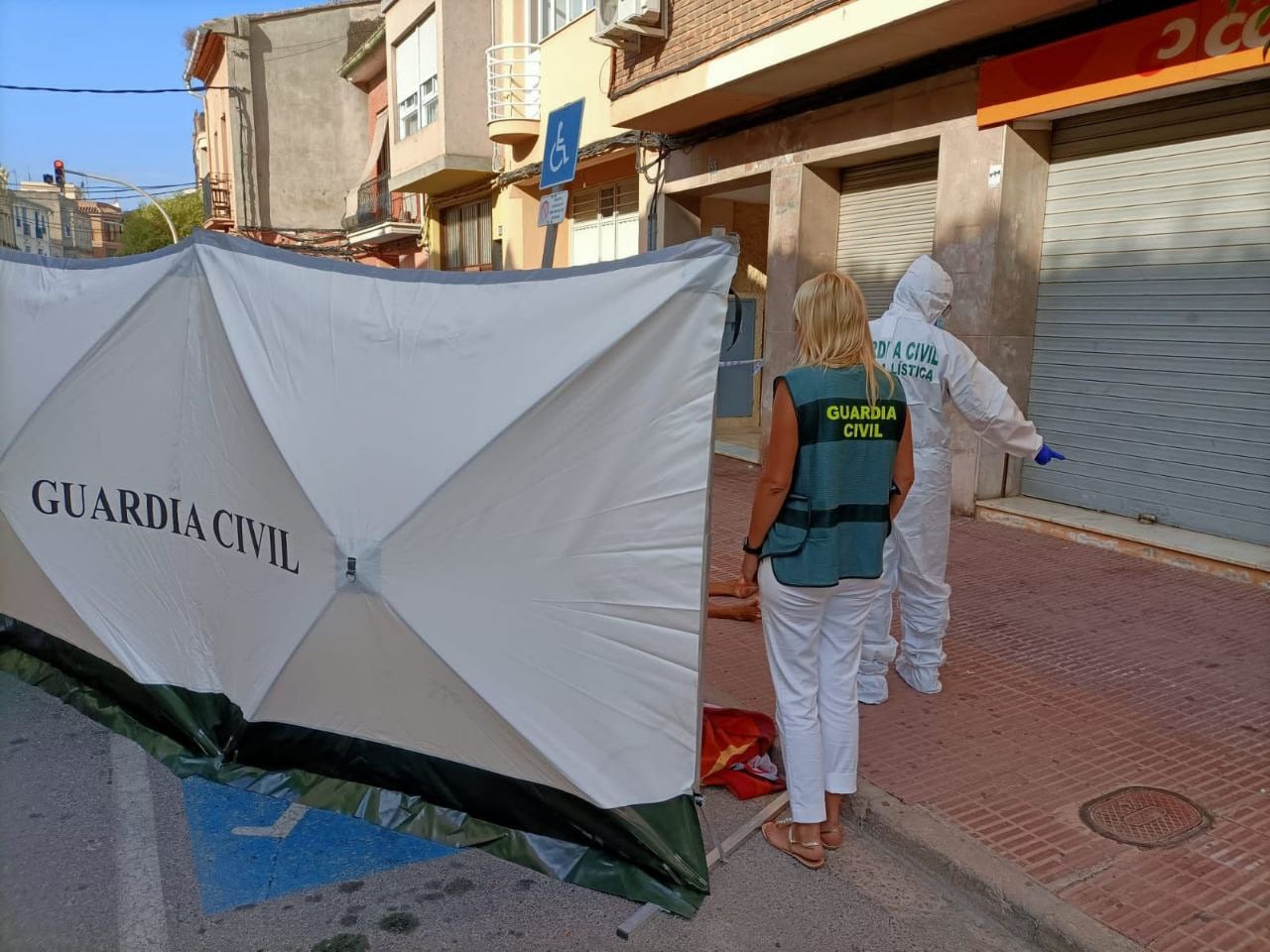 Mueren una mujer y un hombre en Alginet en un posible homicidio