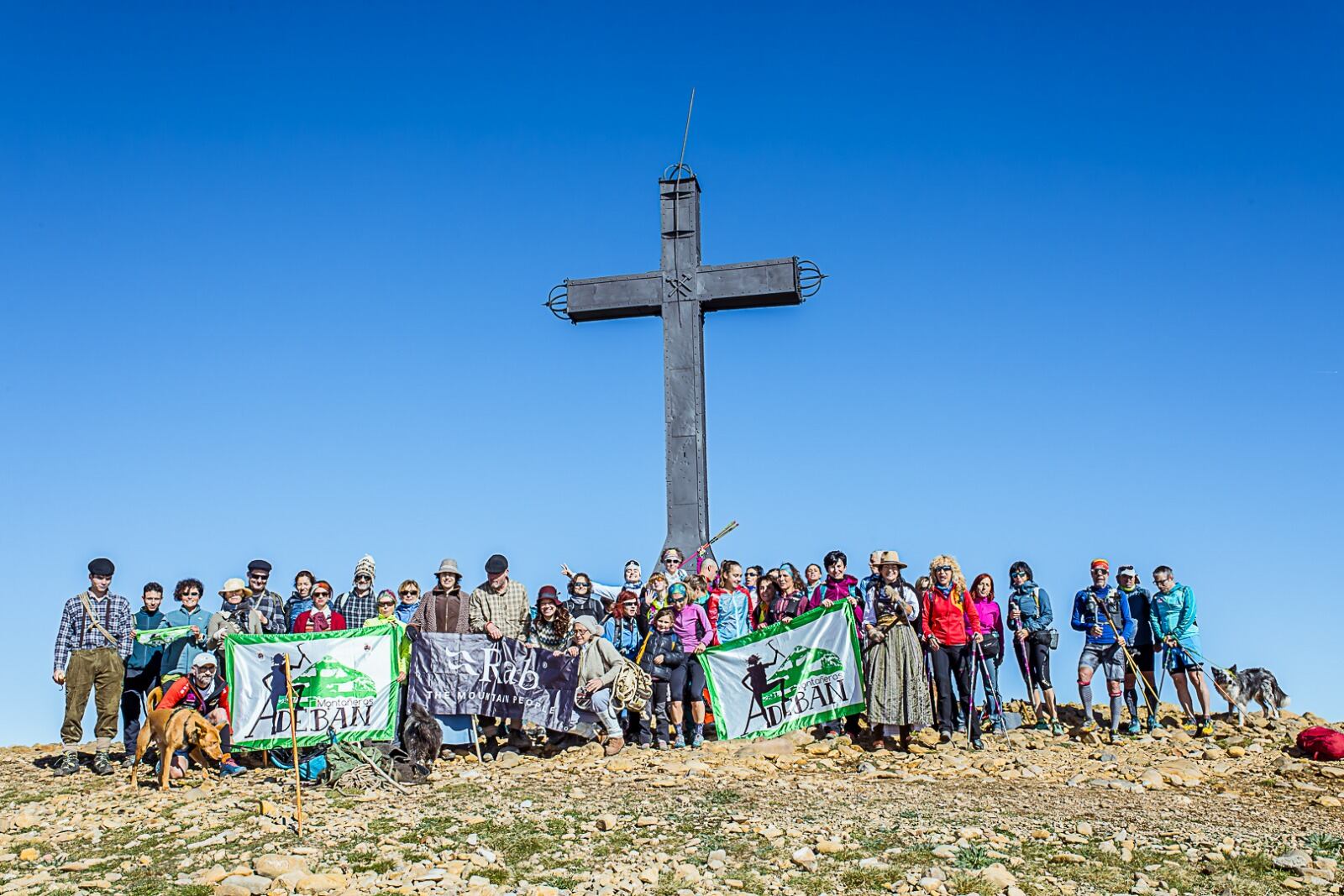 Subida a Oroel en las VII Jornadas Mujer y Montaña de Jaca