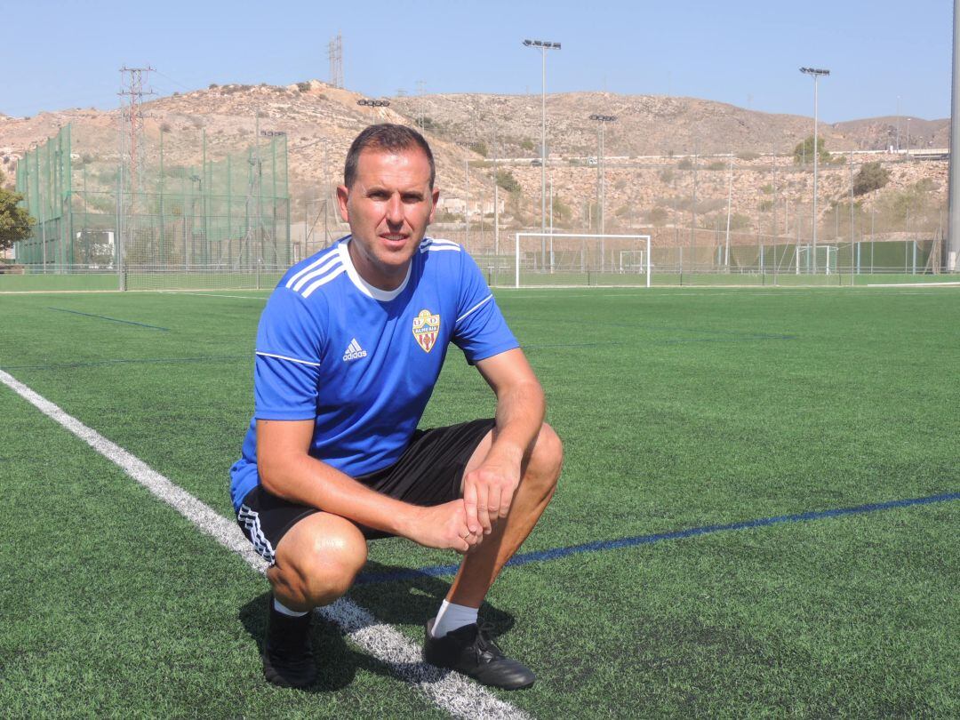 Esteban Navarro en la Ciudad Deportiva de Los Ángeles.