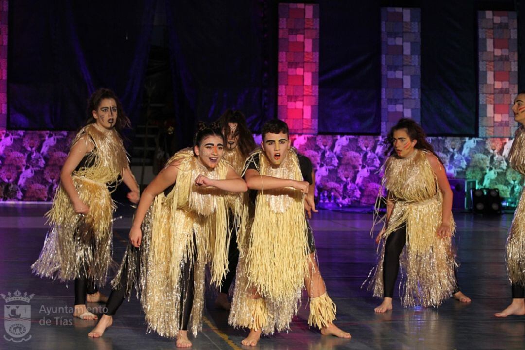Espectáculo que dio inicio a los carnavales 2020 de Puerto del Carmen.