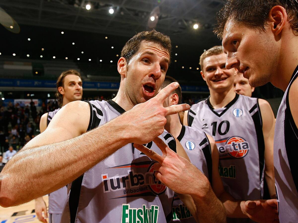 Bilbao Basket: 25 años, 25 plantillas | Paco Vázquez y los pasillos de La Casilla: "Montábamos la fiesta incluso antes de los partidos, tenías que ver las caras de los rivales"