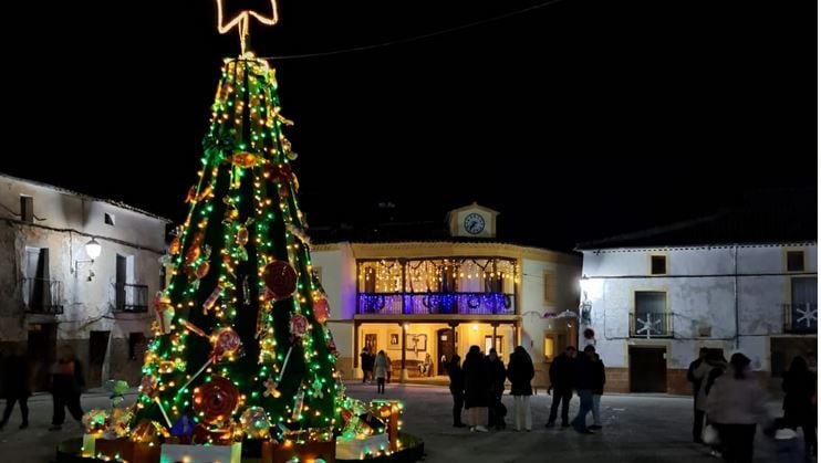 Árbol de Navidad de Valdeolivas (Cuenca).