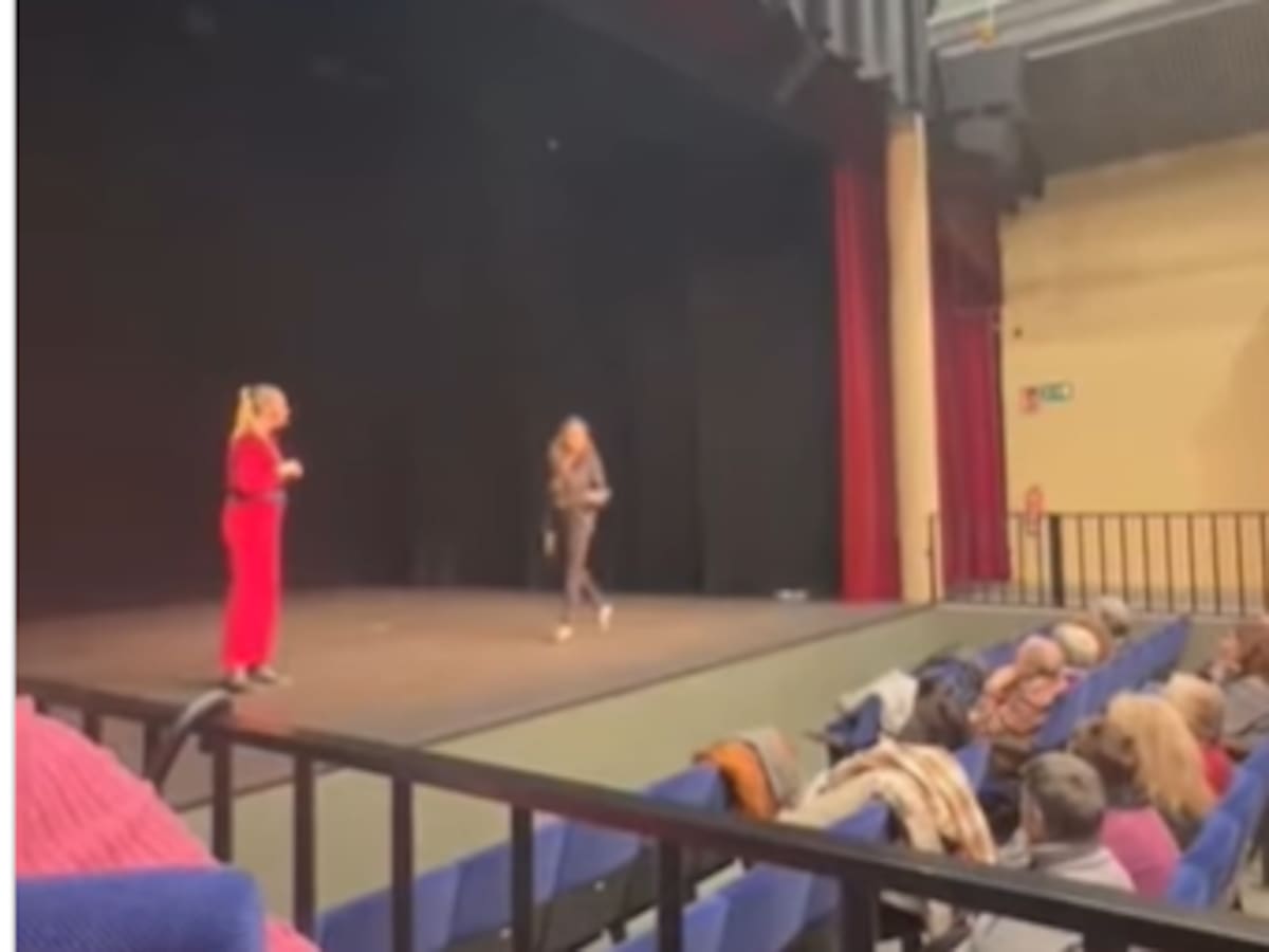 Eliminar el término "violencia machista" y defender la prostitución: otras polémicas machistas en el Ayuntamiento de Collado Villalba