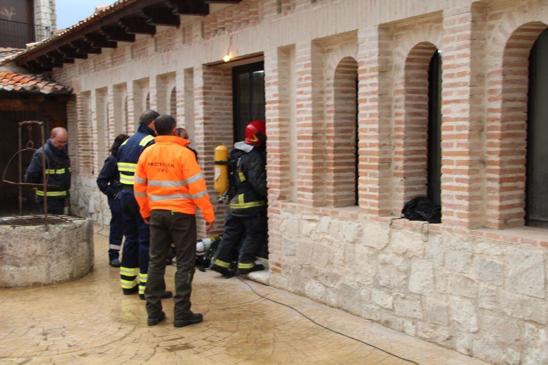 Edificio donde se realizarán las pruebas de detección del coronavirus que ha sido utilizado entre otros, para cursos de formación de bomberos y protección civil en Cuéllar