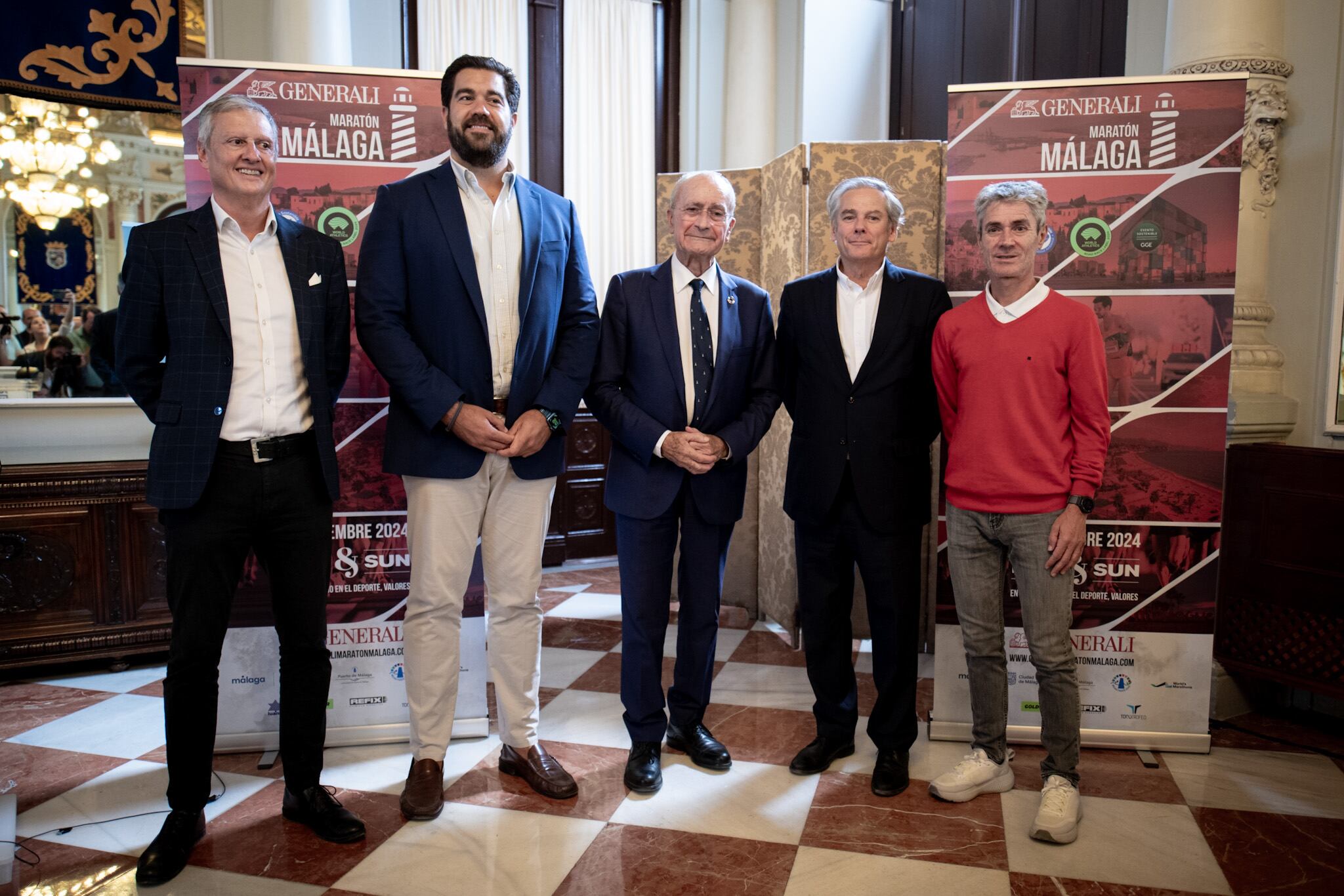 La organización del Generali Maratón de Málaga presentó en el Ayuntamiento las novedades de esta edición que se celebrará el próximo 15 de diciembre
