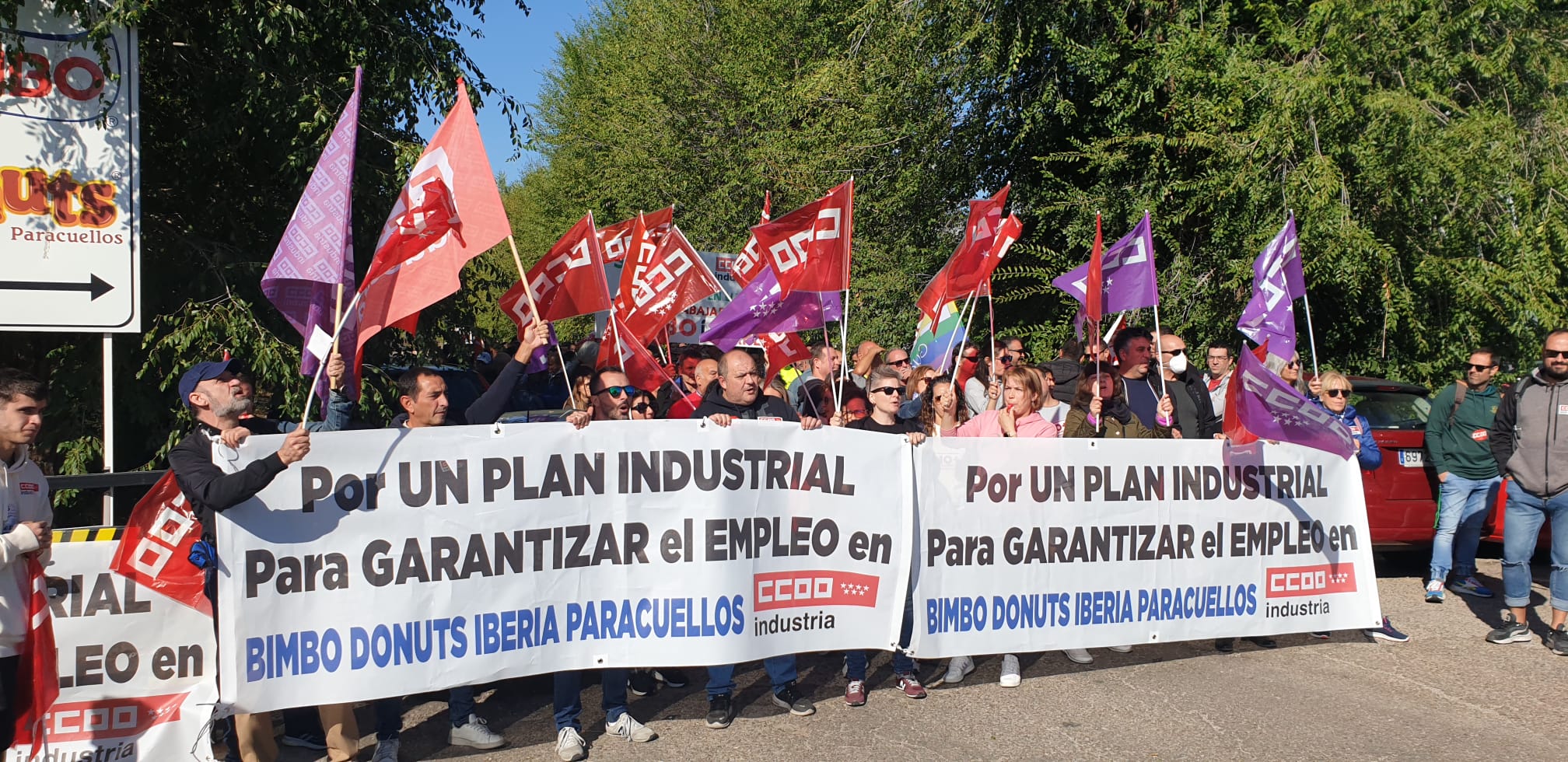 Protestas frente a la fábrica de Bimbo en Paracuellos de Jarama