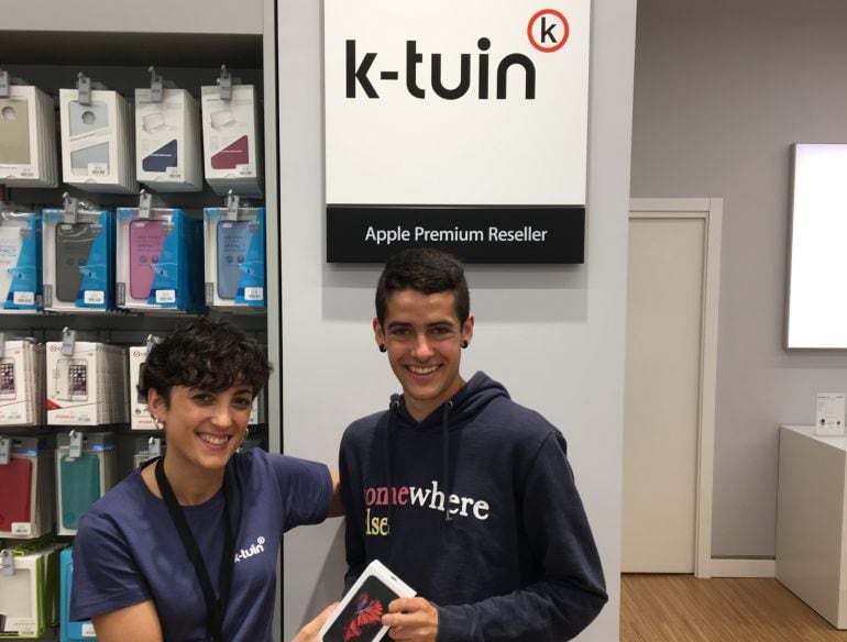 Igor Cano ganó un iPhone 6S en el sorteo organizado por K-tuin y Radio San Sebastián