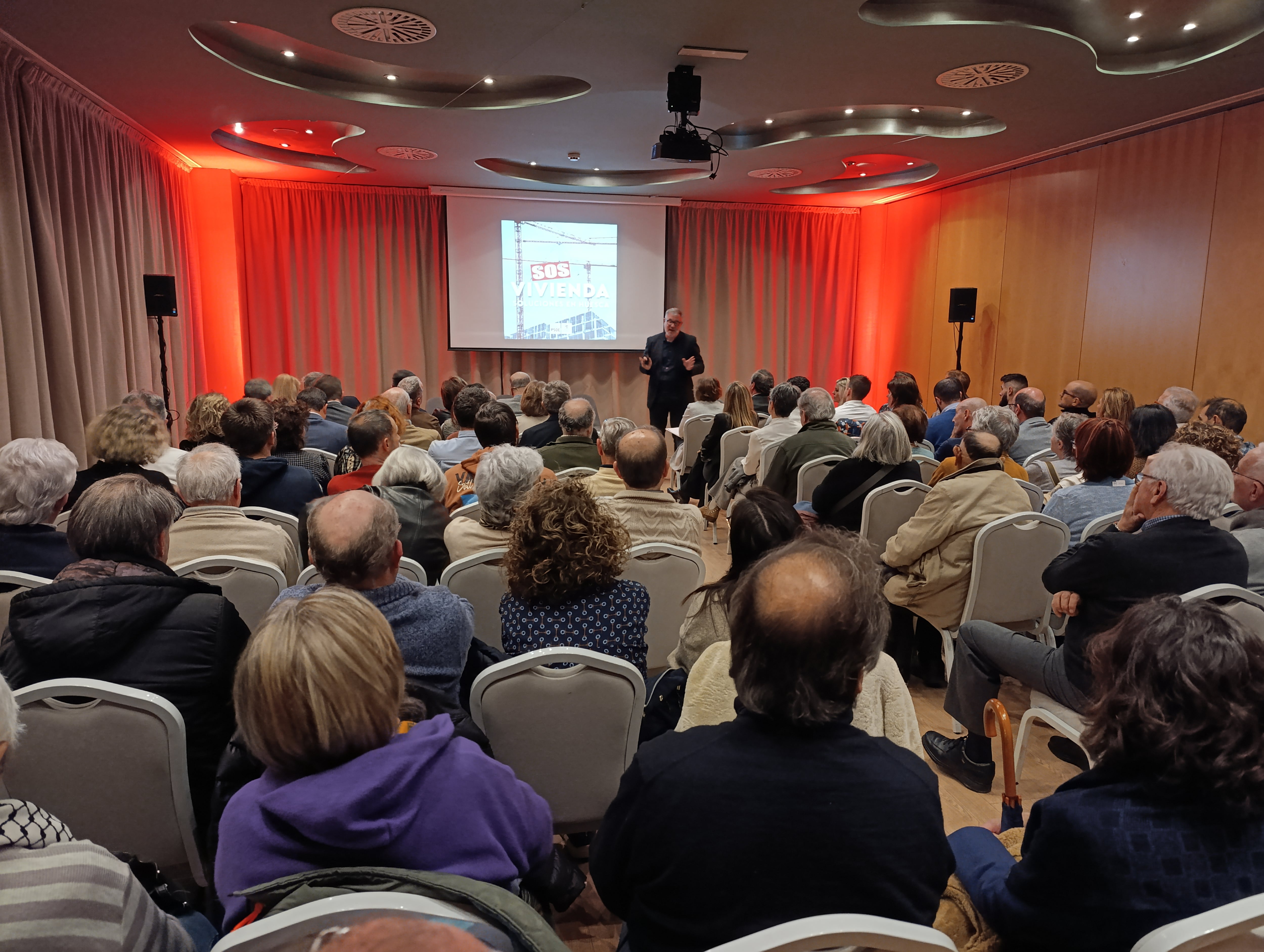 Encuentro organizado por el PSOE para hablar de vivienda