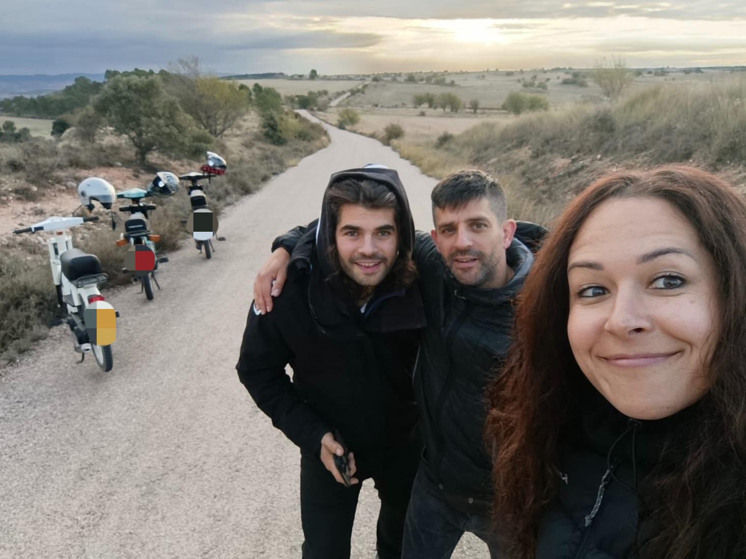 Mario, Alberto y Gabriela, miembros del equipo de 'Pespinos to Málaga'.