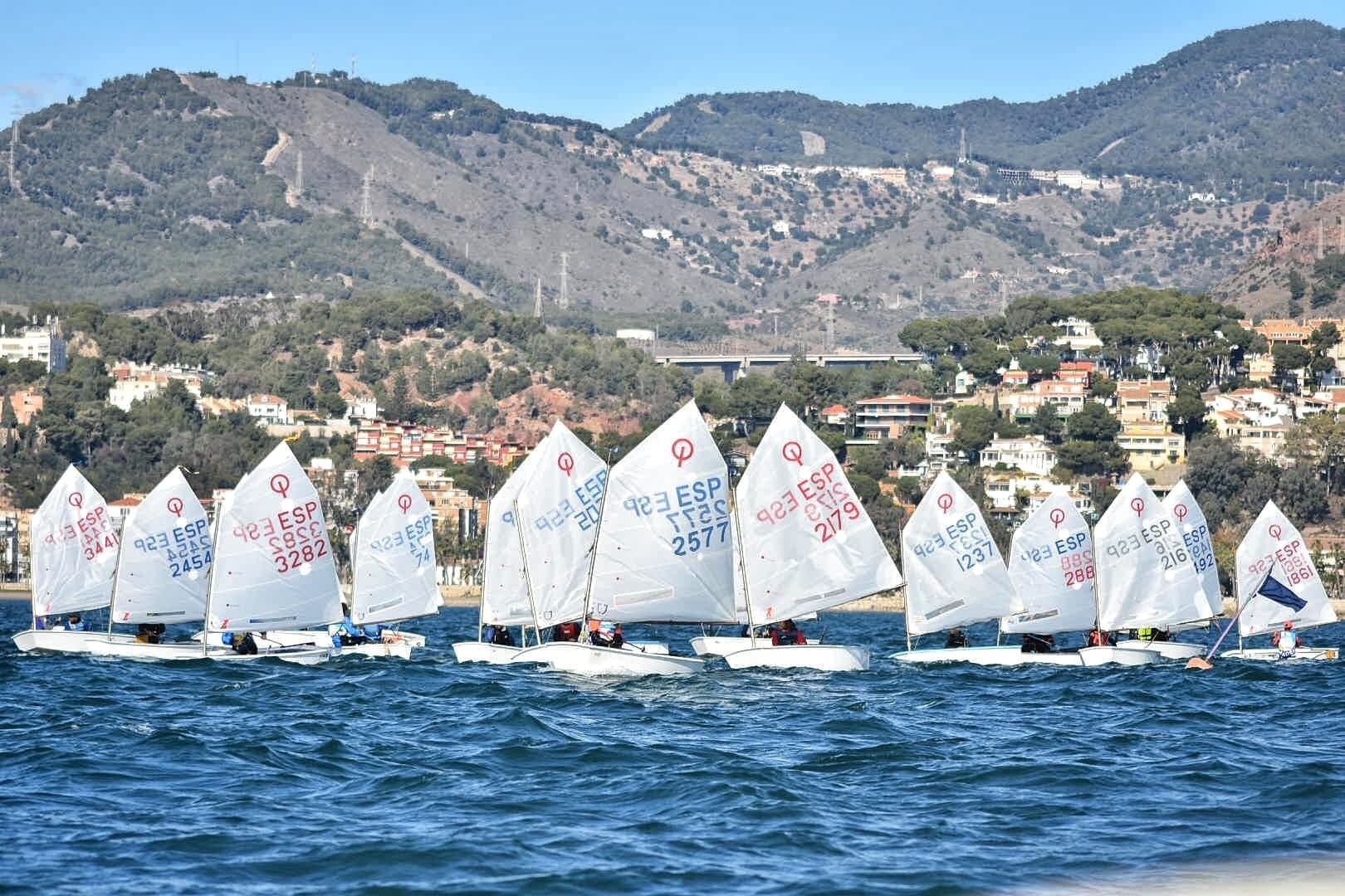 La Bahía de Málaga acogió este pasado fin de semana el II Campeonato Provincial de Vela clase Optimist