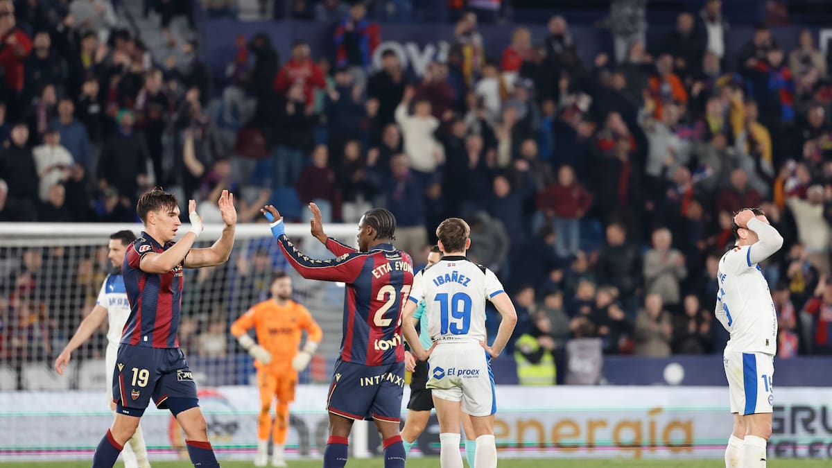 Misericordia del Alavés, error arbitral y derrota ante otro rival directo